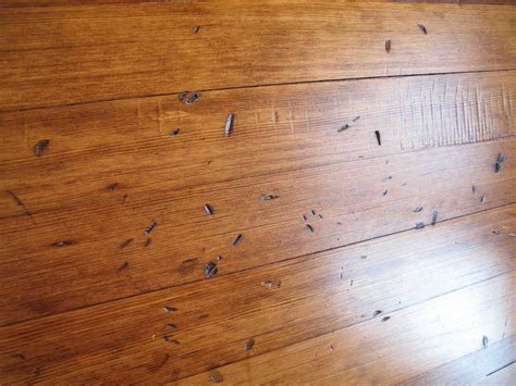 how to distress laminate flooring